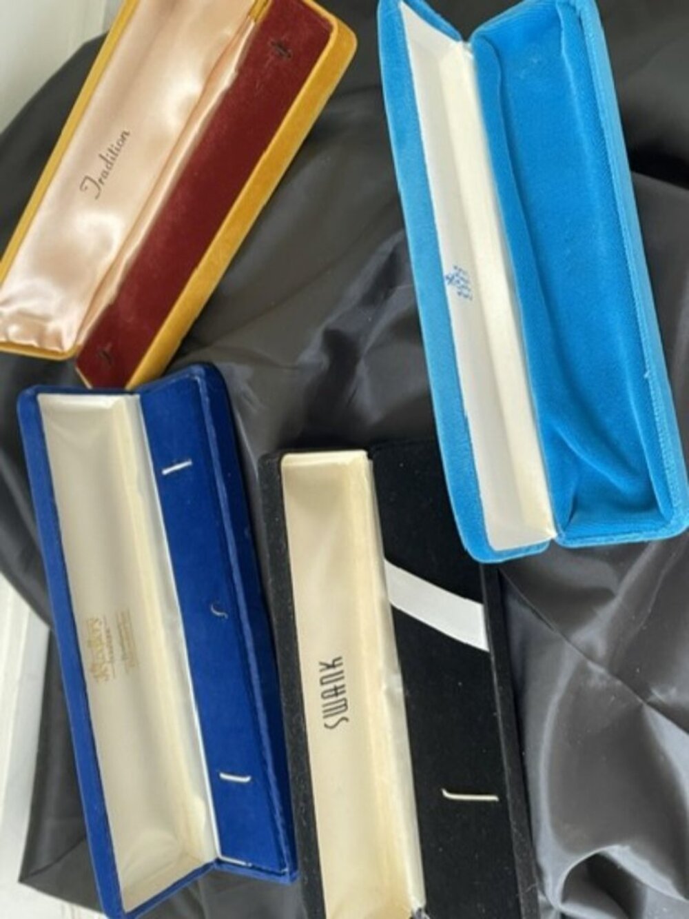 4- VTG Luxury Velvet Long Jewelry Packaging Gift Boxes